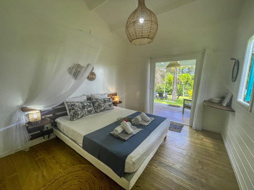 44.Location villa piscine Saint François Guadeloupe_Bungalow Chambre 1